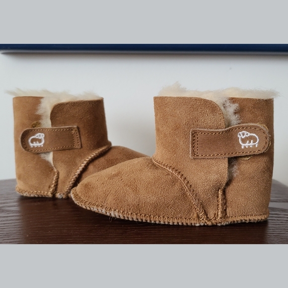 Lamo Baby Suede Boots - Picture 4 of 6